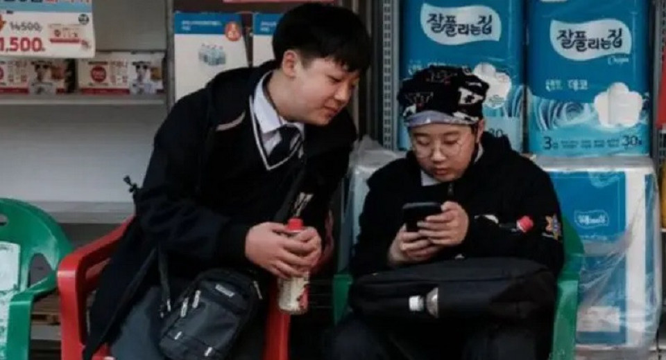 दक्षिण कोरियामा कक्षाकोठामा फोन र विद्युतीय उपकरण प्रयोग गर्न प्रतिबन्ध