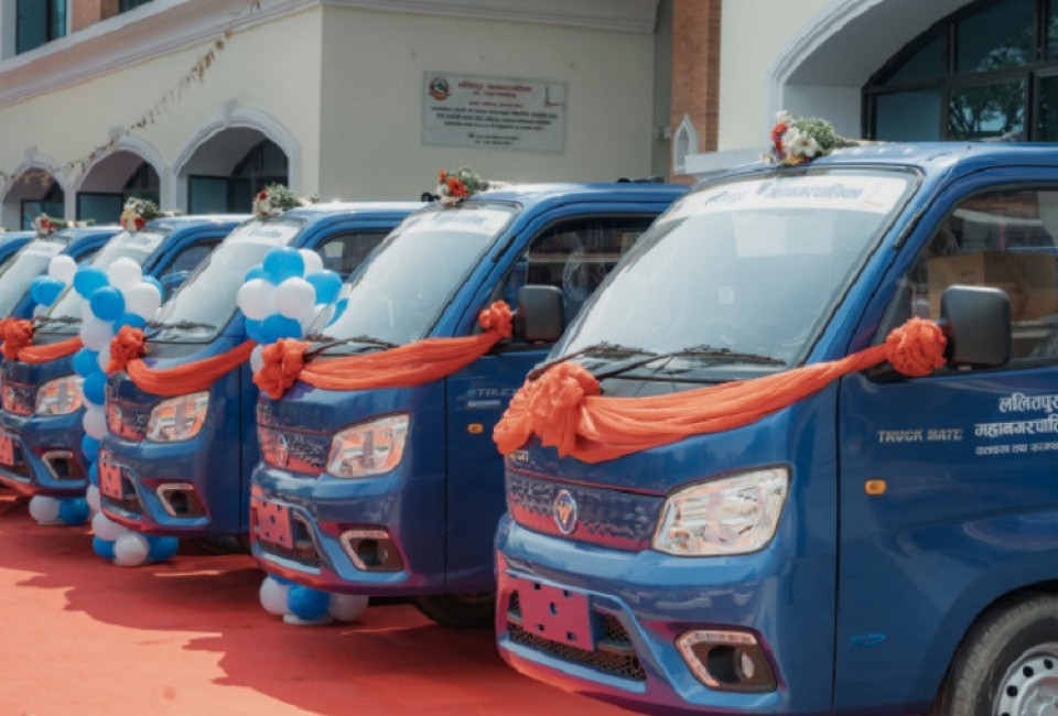 ललितपुरमा फोहोर संकलनका लागि पहिलोपटक विद्युतीय सवारी प्रयोग