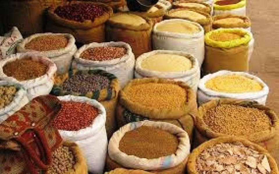 ‘कम्तीमा एक महिनालाई पुग्ने खाद्यान्न मौज्दात छ, चाहिनेभन्दा बढी नथुपारौँ’