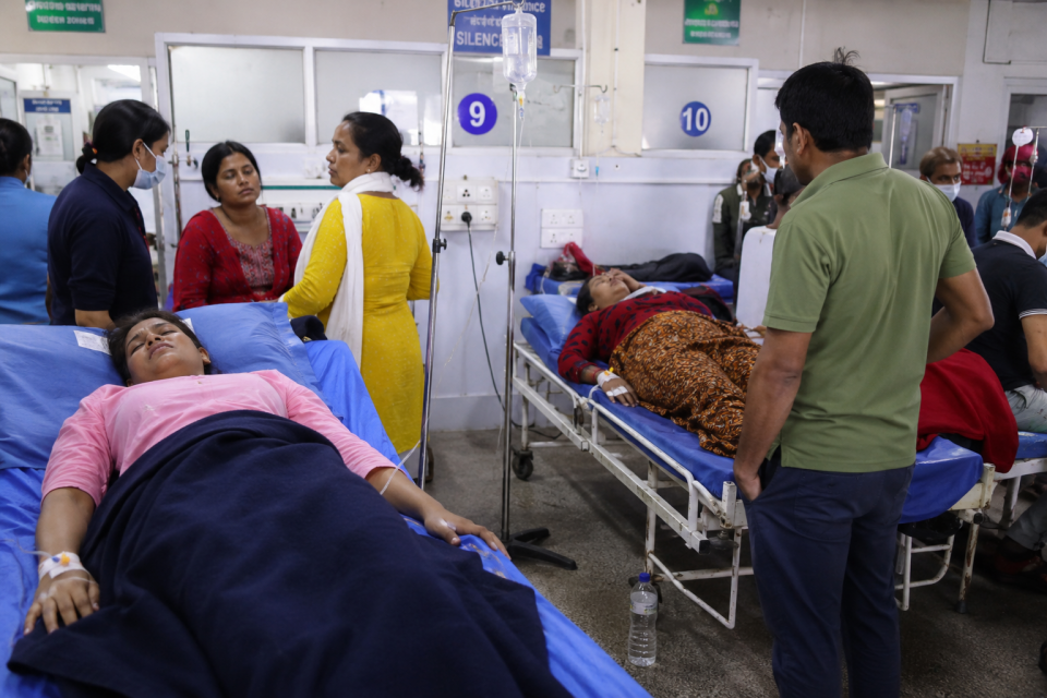 चितवनमा विवाह भोजपछि फुड पोइजनिङ, ९३ जना बिरामी, २ जना सिकिस्त, आईसीयूमा उपचार हुँदै