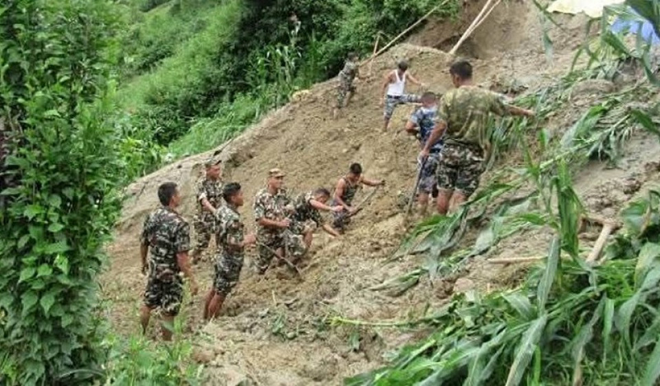 इलाममा पहिरोमा परेर हालसम्म ३७ जनाको मृत्यु