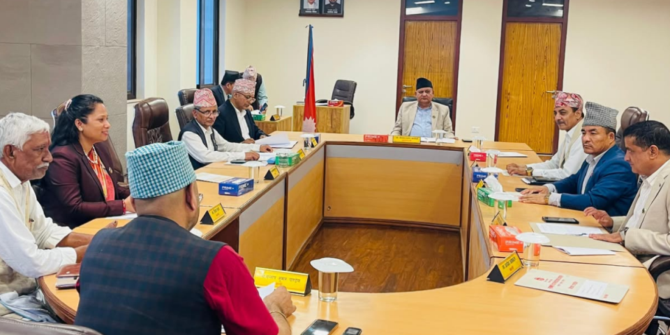 मन्त्रालय घटाउने तयारीसँगै लुम्बिनी सरकारमा व्यापक फेरबदल, एमालेका चार मन्त्रीले राजीनामा दिने
