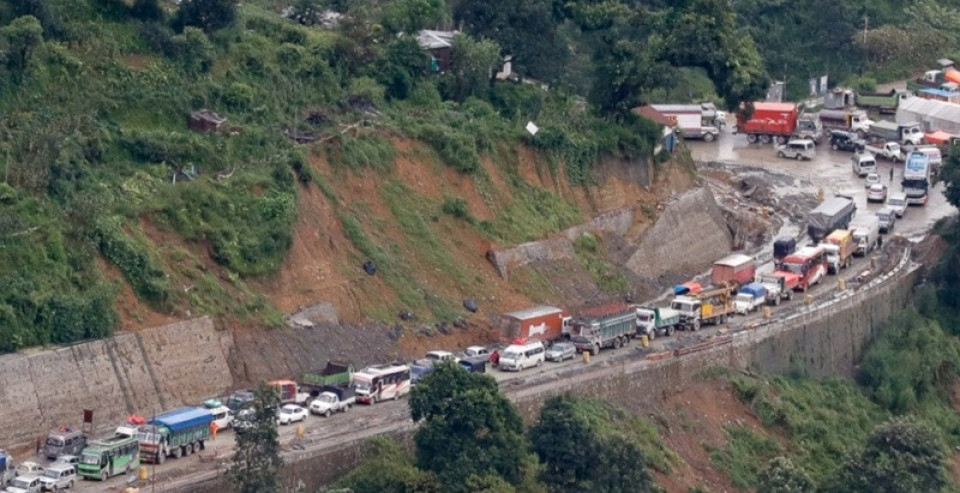 नागढुंगा–नौबिसे–मलेखु सडक पाँच दिनका लागि दैनिक ५ घण्टा बन्द हुने