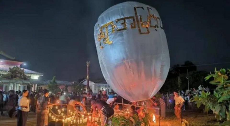 म्यानमारमा बौद्ध उत्सवका क्रममा प्याराग्लाइडरबाट बम आक्रमण, २४ जनाको मृत्यु