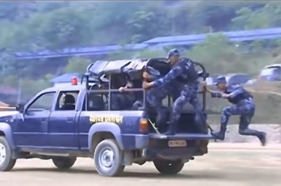 उच्च अदालत पाटनद्वारा पिकअप गाडीमा सिट जडानसम्बन्धी रिटमा कारण देखाउ आदेश