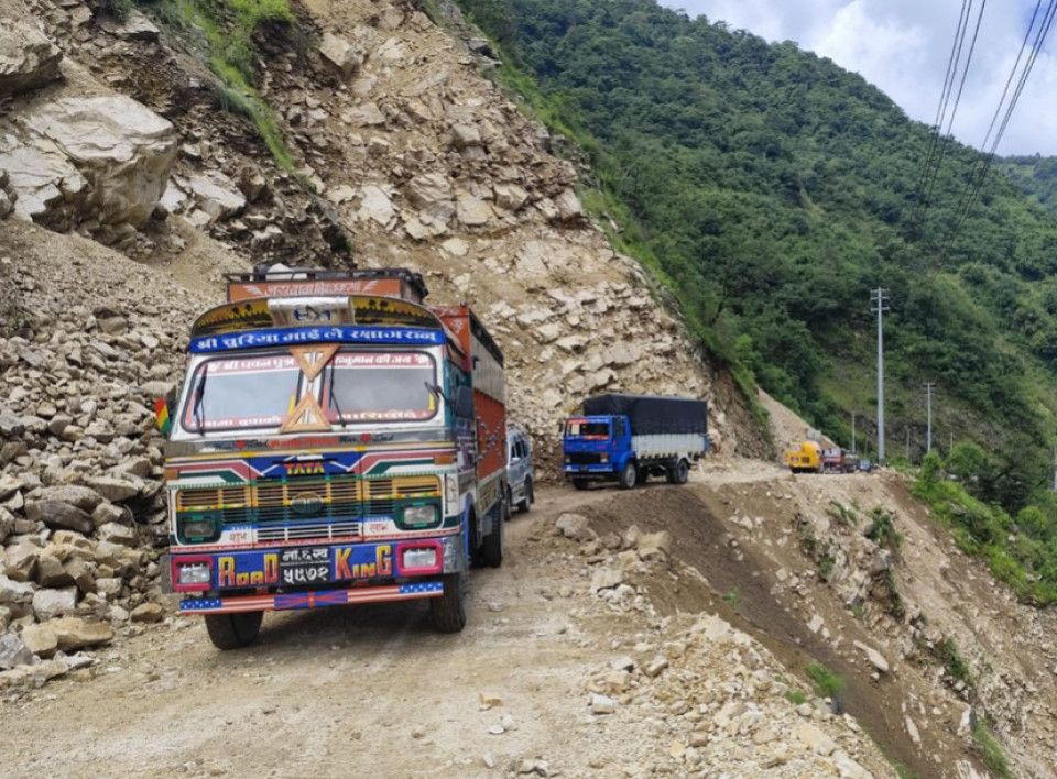 पहिरो पन्छाएपछि कान्तिलोकपथ पुनः सञ्चालनमा