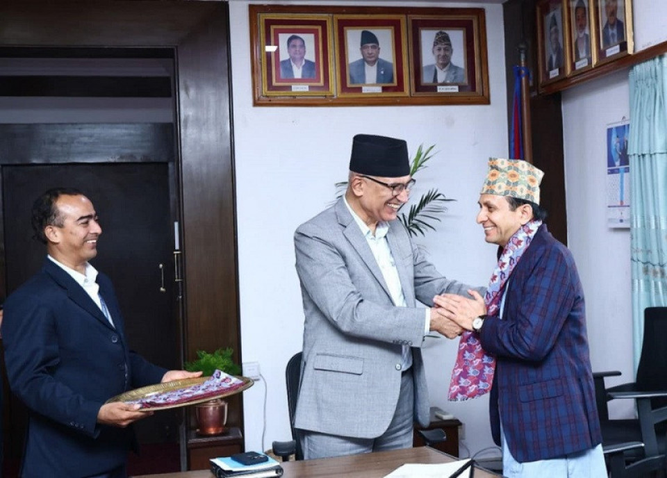पोखरेलले लिए बीमा प्राधिकरण अध्यक्षको सपथ