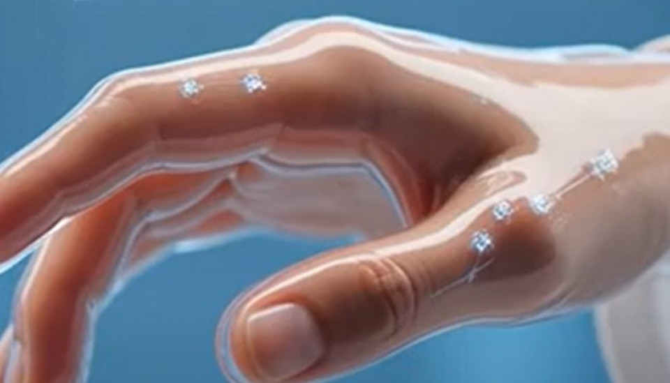 चीनमा वैज्ञानिकहरूले विकास गरे ‘इलेक्ट्रोनिक स्किन’, रोबोटले अब स्पर्शसँगै पीडा पनि महसुस गर्ने