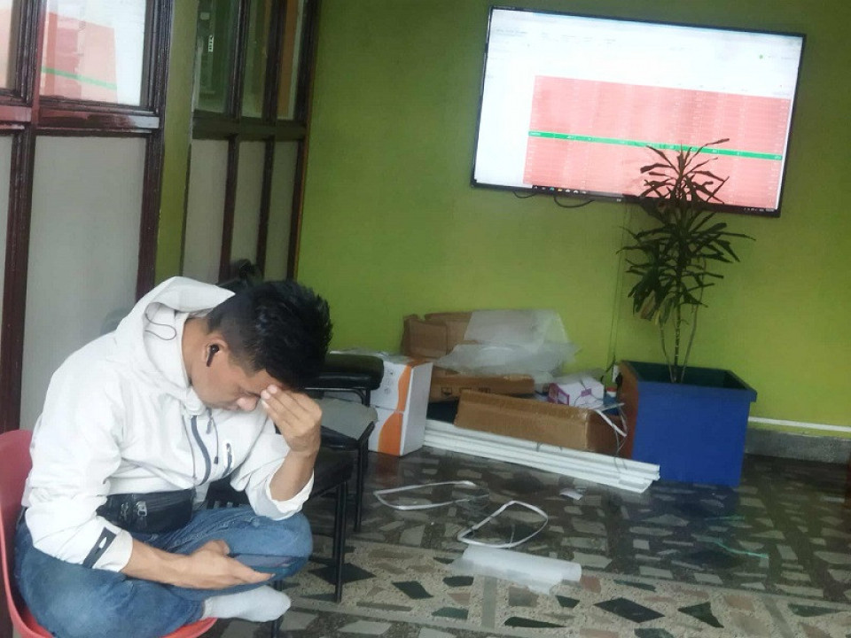 सेयर बजारमा प्यानिक सेल, २ घण्टामा ६० अंकको गिरावट