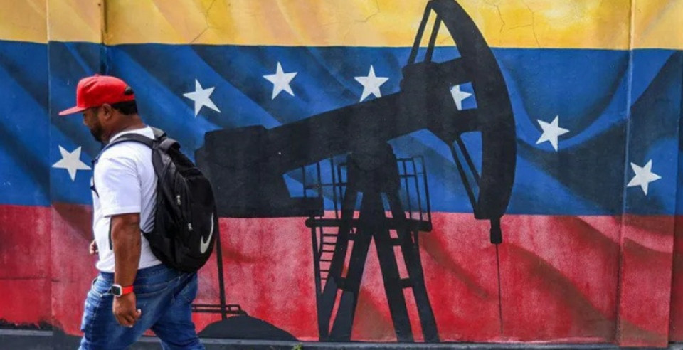 भेनेजुएलाको तेल क्षेत्रमा निजी तथा विदेशी लगानी खुला गर्ने कानून पारित, लचिलो बन्यो अमेरिका
