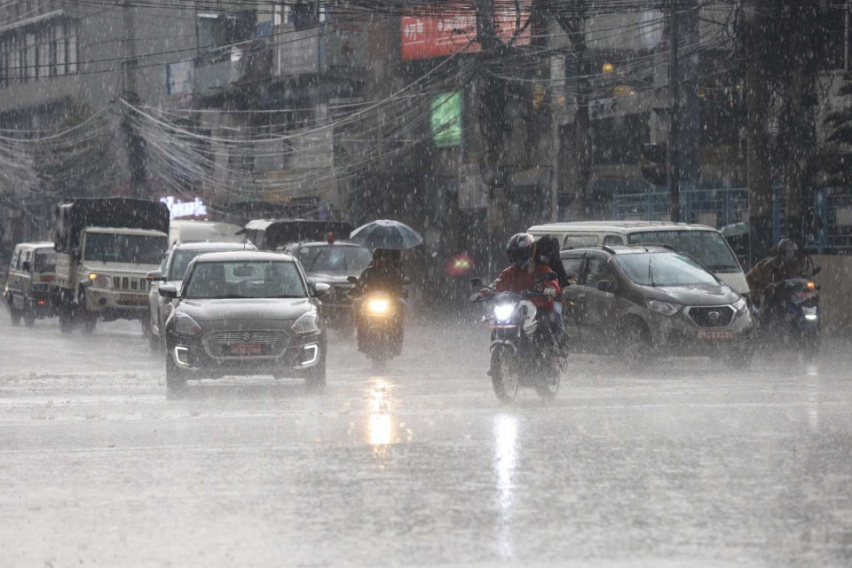 देशभर मौसम अस्थिर, चट्याङ र भारी वर्षाको उच्च जोखिम कायम